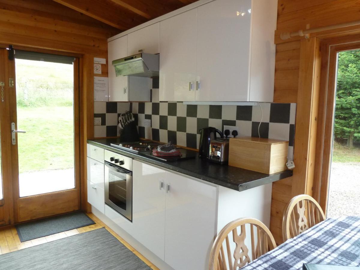 Glenbeag Mountain Lodges Spittal of Glenshee ภายนอก รูปภาพ