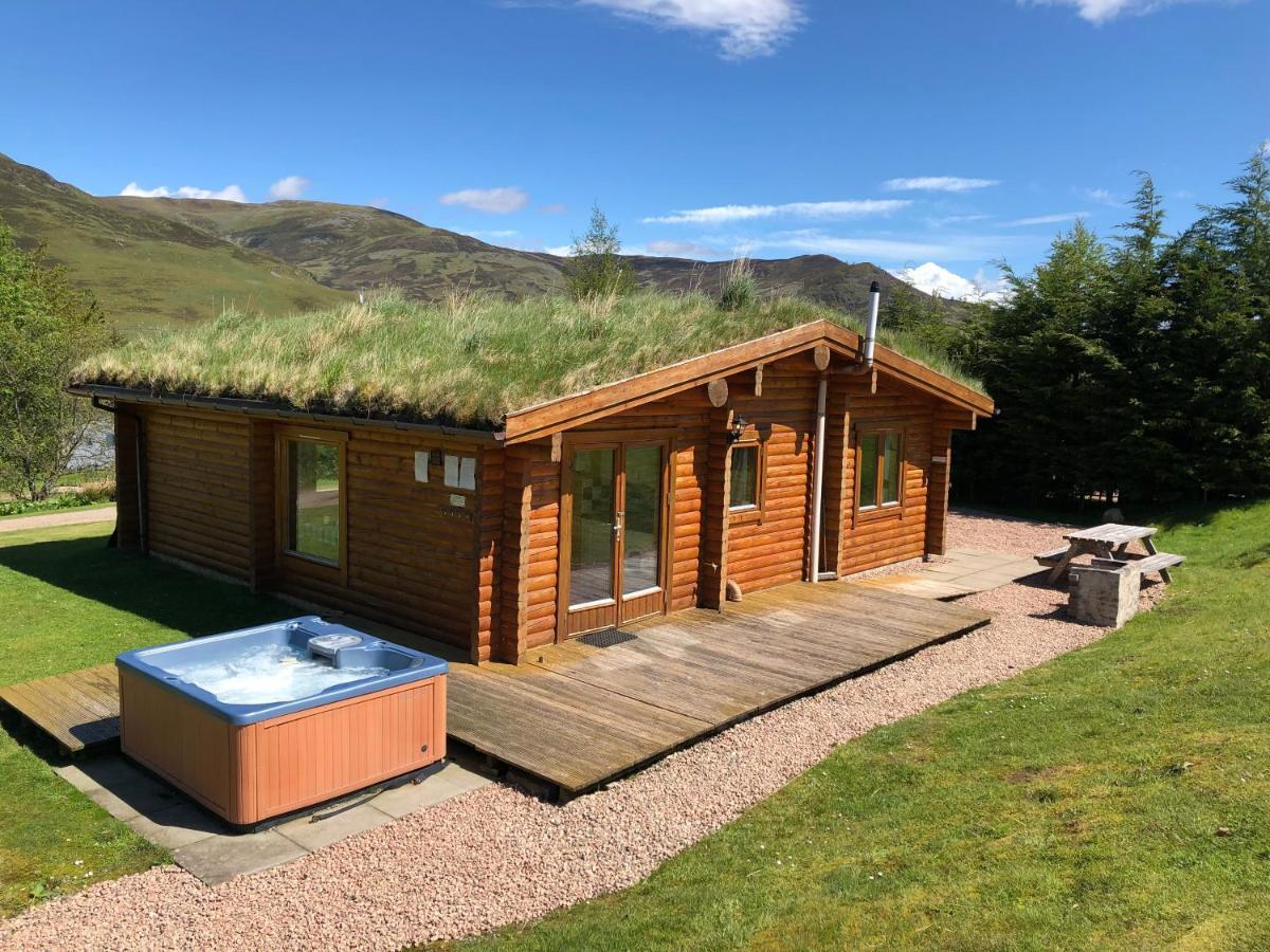 Glenbeag Mountain Lodges Spittal of Glenshee ภายนอก รูปภาพ